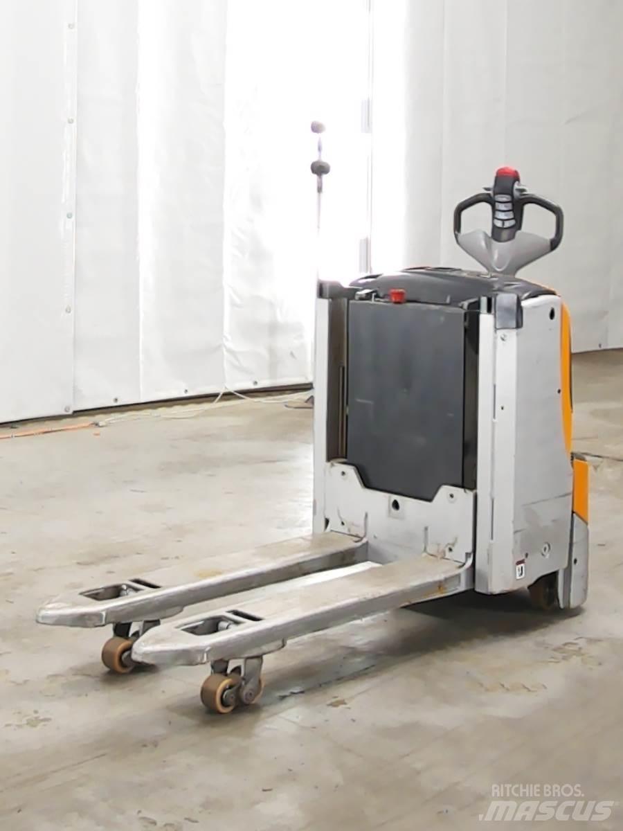 Still EXU-H18 Empilhador para operador externo