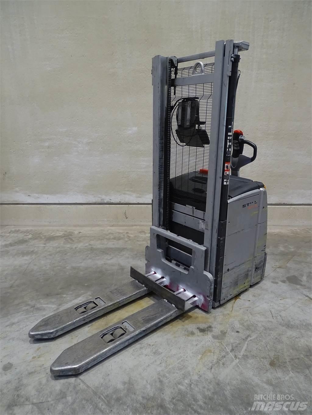 Still EXV-16 Empilhador para operador externo