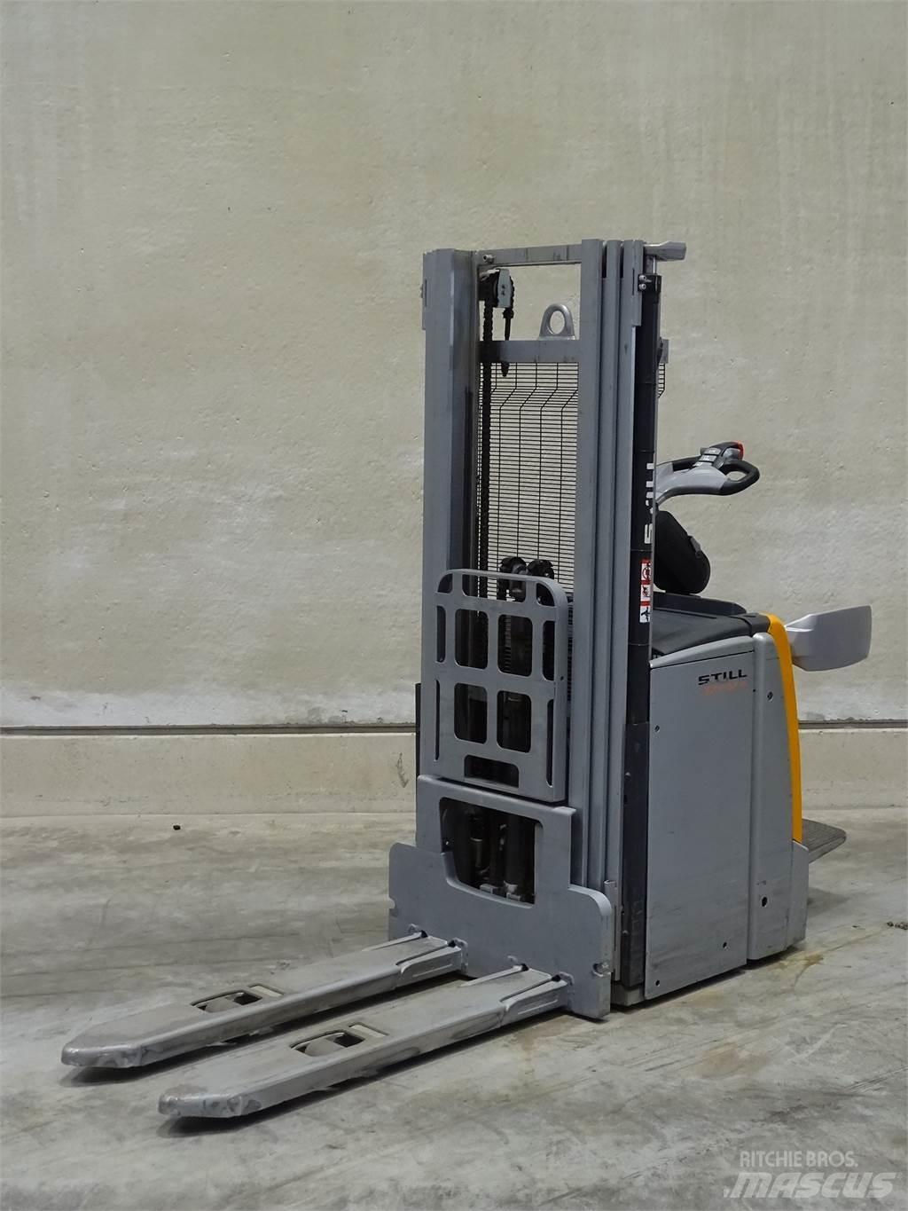 Still EXV-SF14 Empilhador para operador externo