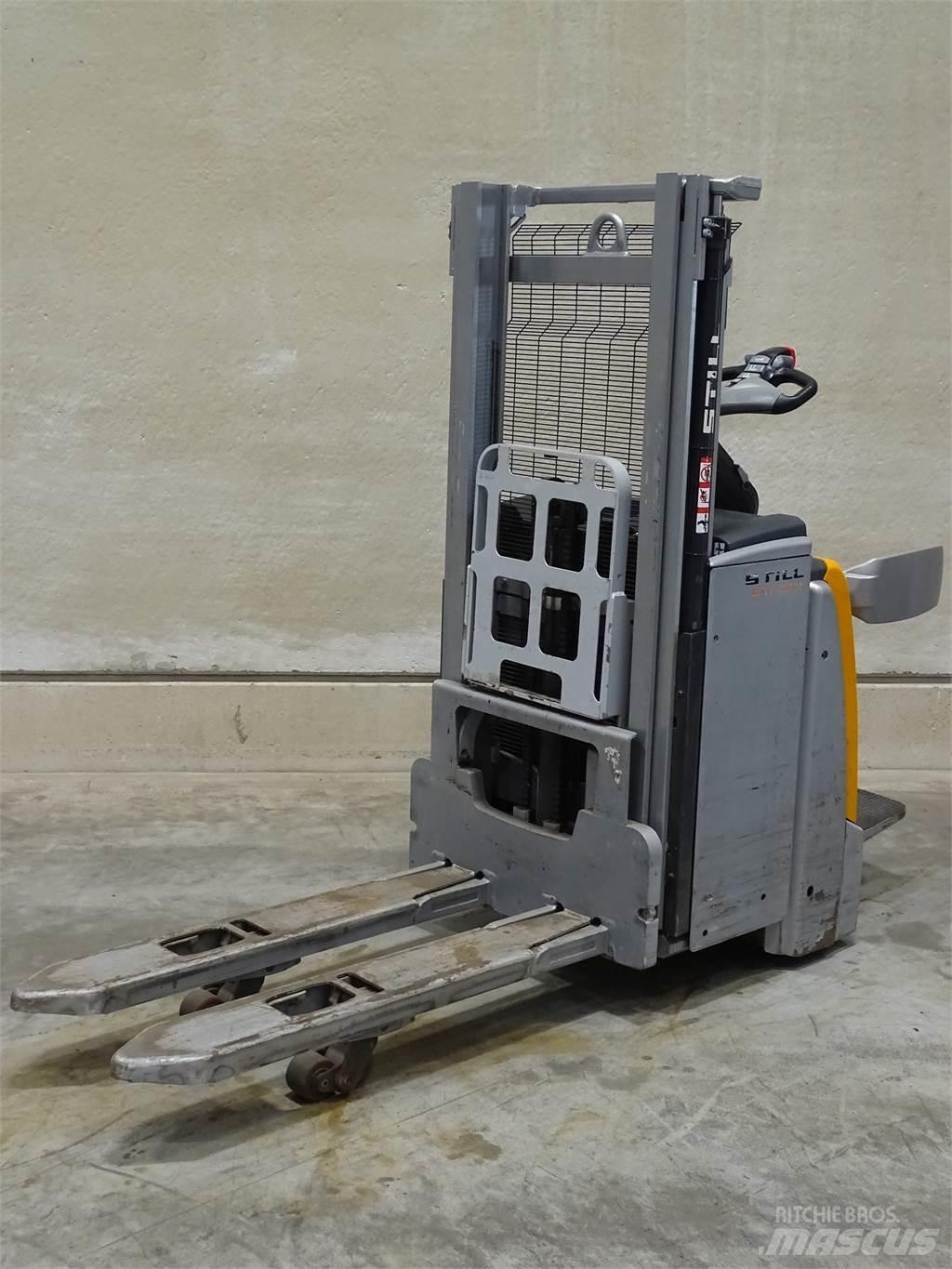 Still EXV-SF14I Empilhador para operador externo