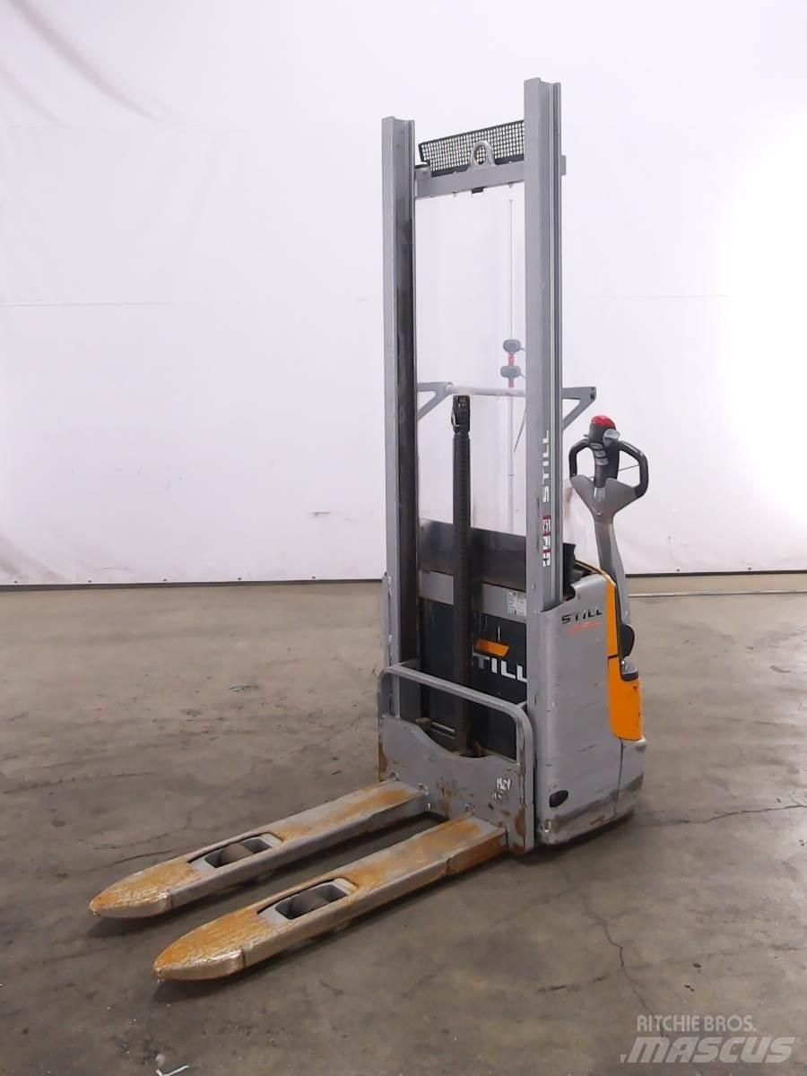 Still EXV10 Empilhador para operador externo