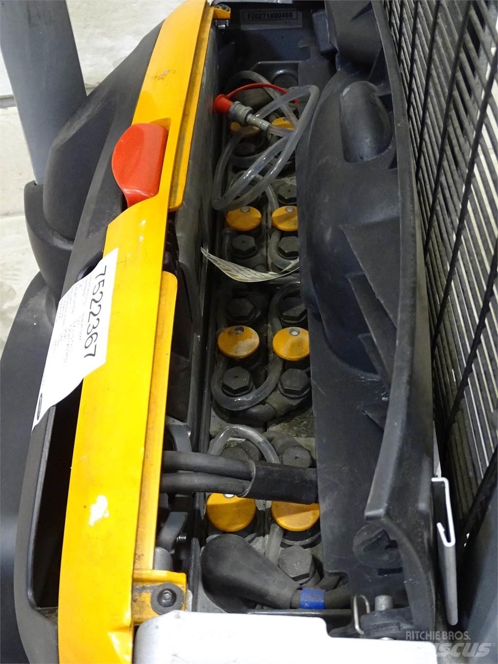 Still EXV10 Empilhador para operador externo