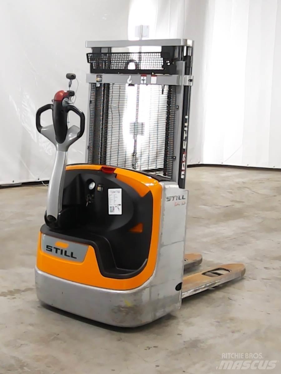Still EXV10 Empilhador para operador externo