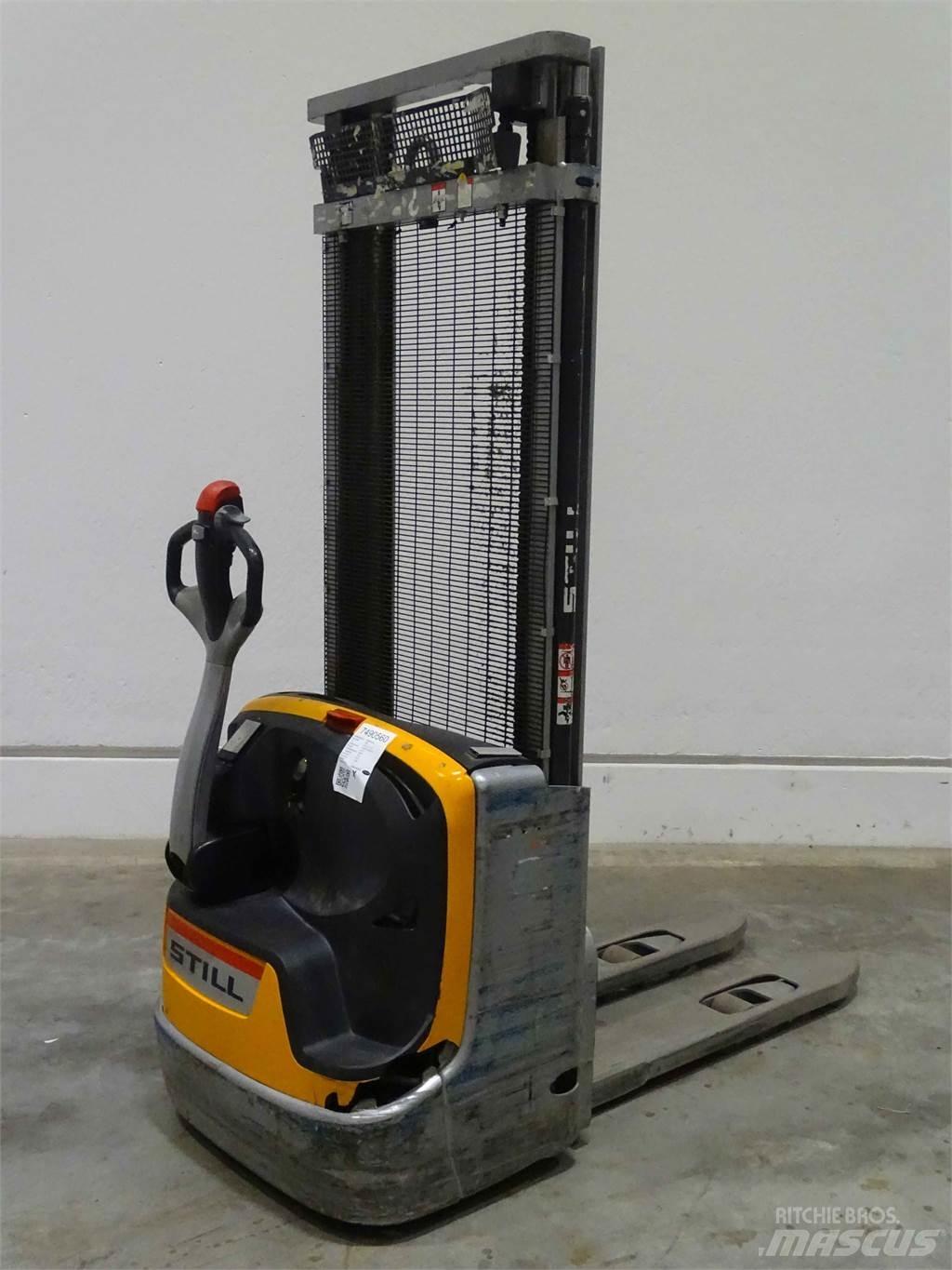 Still EXV12 Empilhador para operador externo