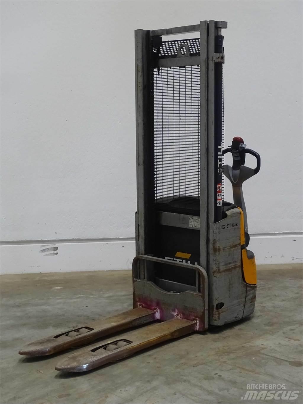 Still EXV12 Empilhador para operador externo