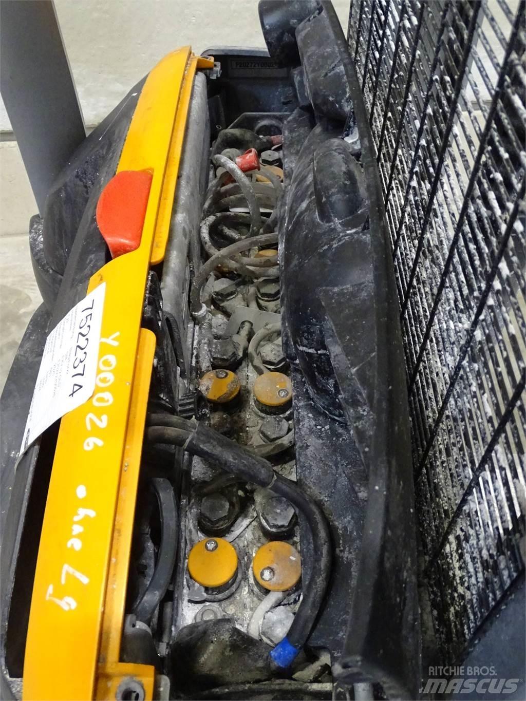 Still EXV12 Empilhador para operador externo