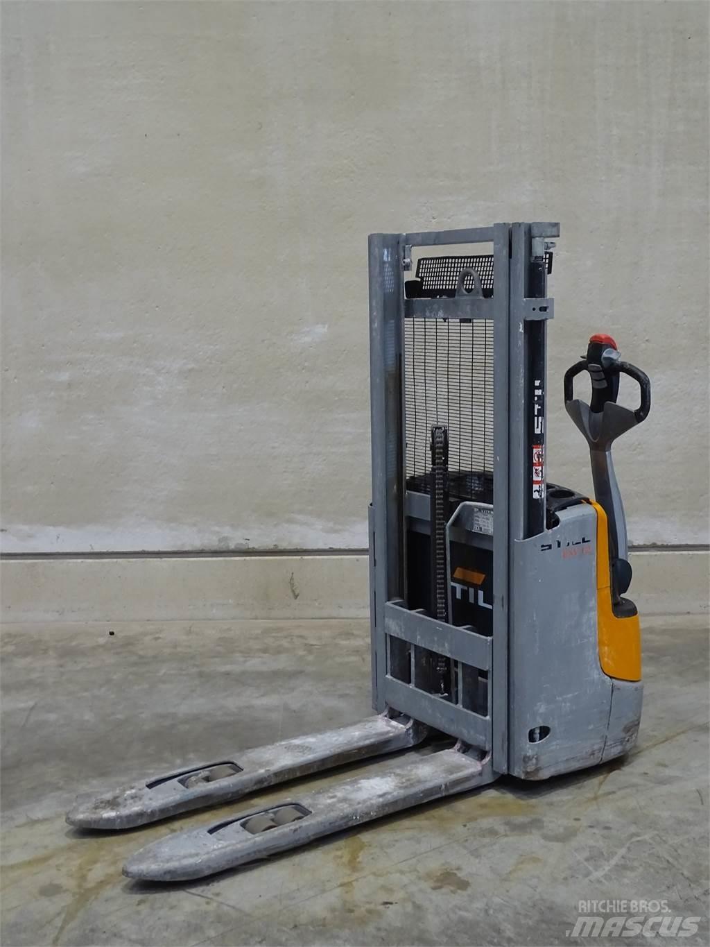 Still EXV12 Empilhador para operador externo