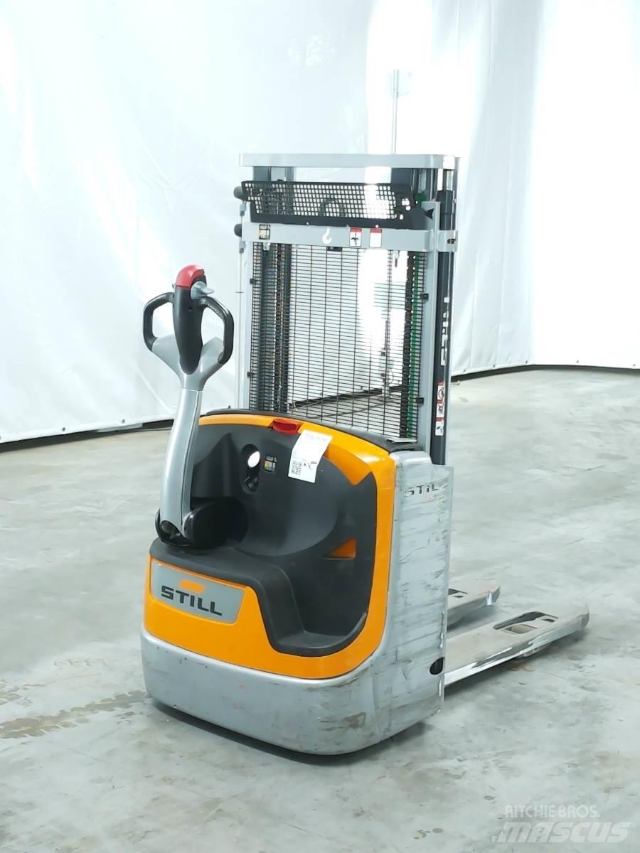 Still EXV12 Empilhador para operador externo