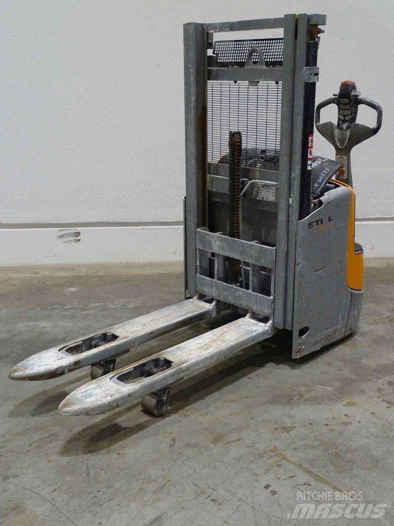 Still EXV12I Empilhador para operador externo