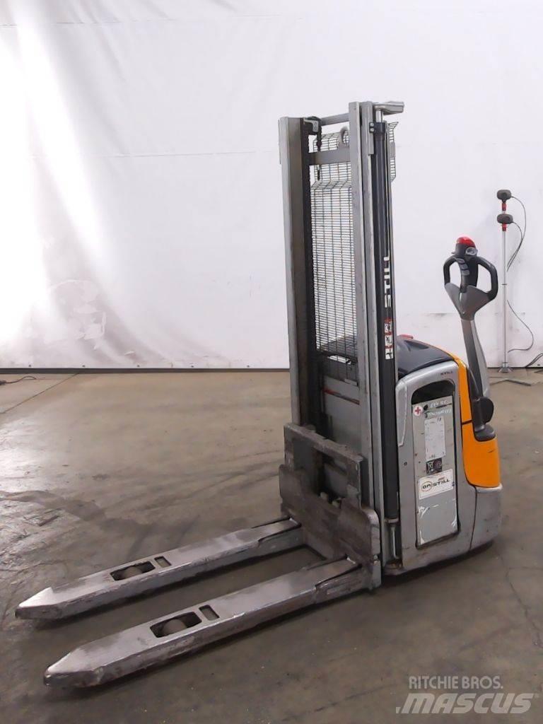 Still EXV14C Empilhador para operador externo