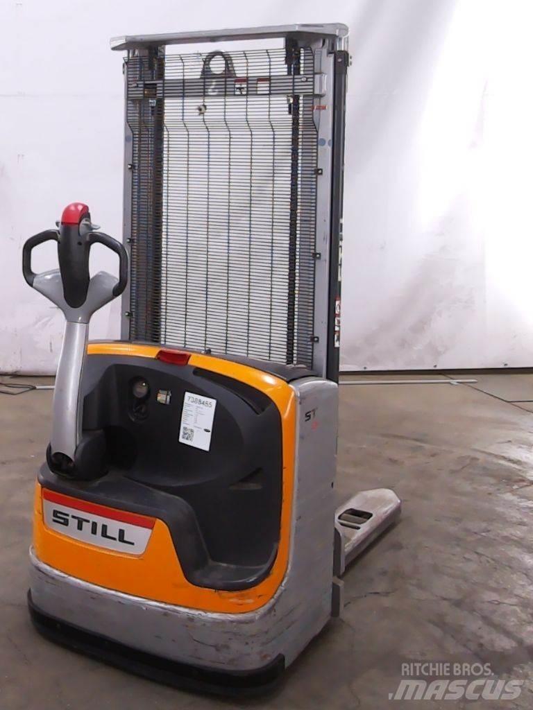 Still EXV14C Empilhador para operador externo
