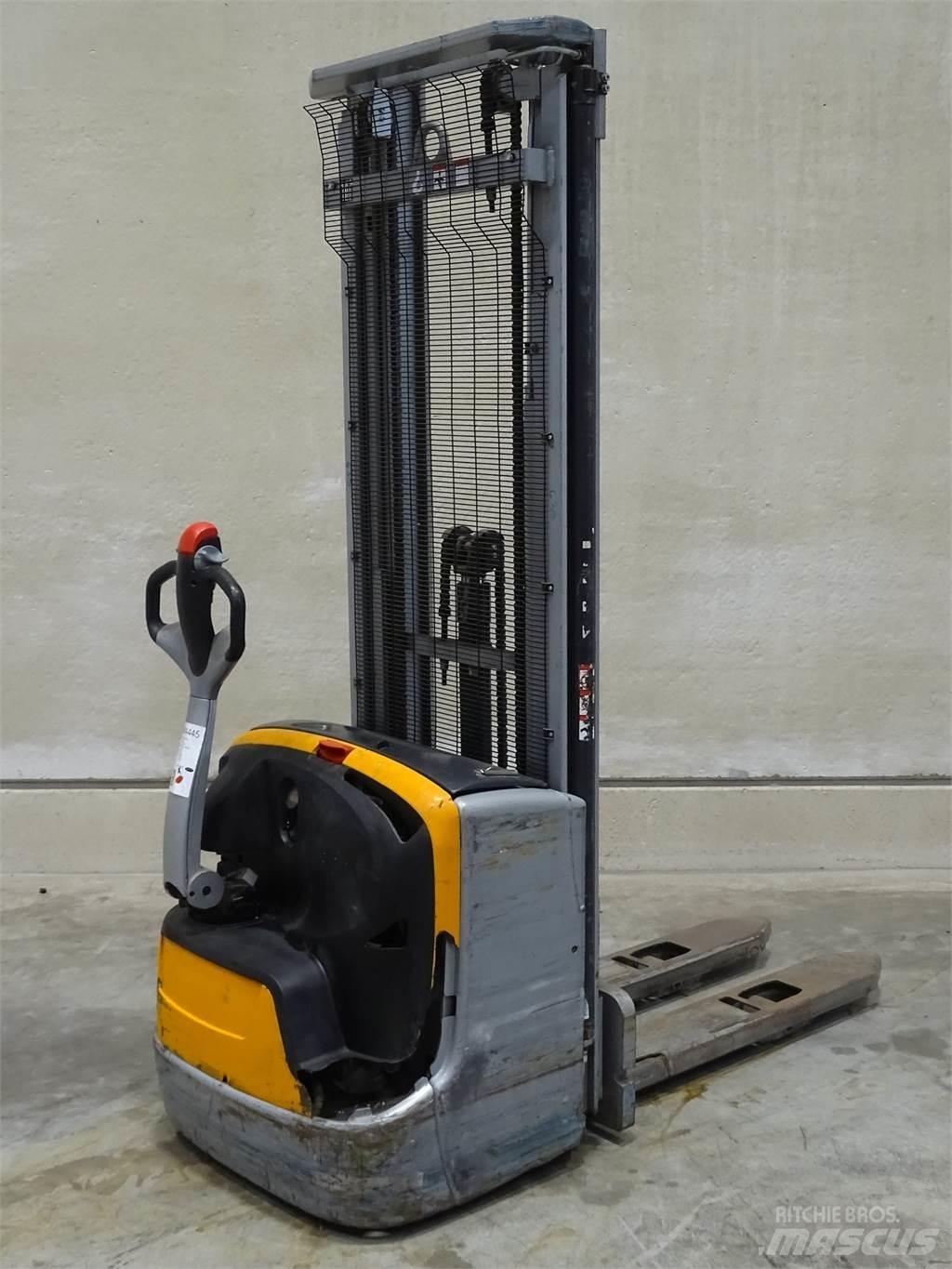 Still EXV14C Empilhador para operador externo