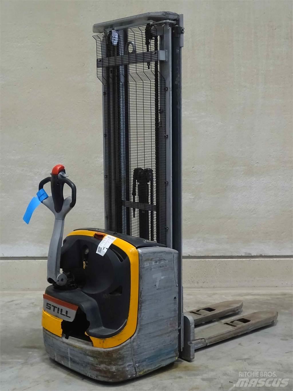 Still EXV14C Empilhador para operador externo