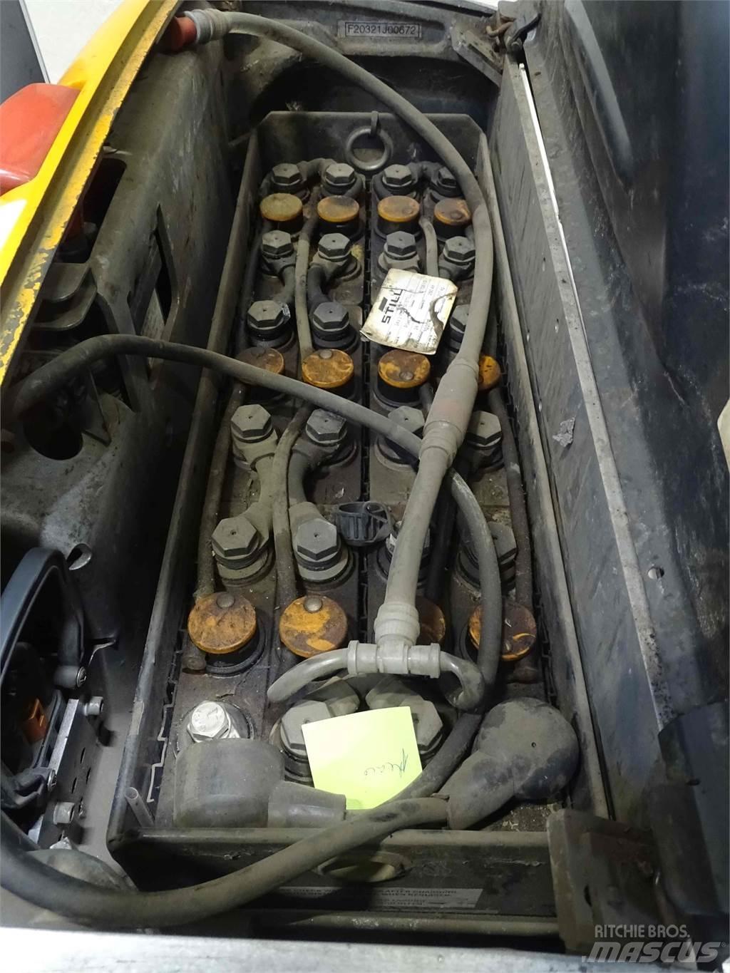 Still EXV14C Empilhador para operador externo