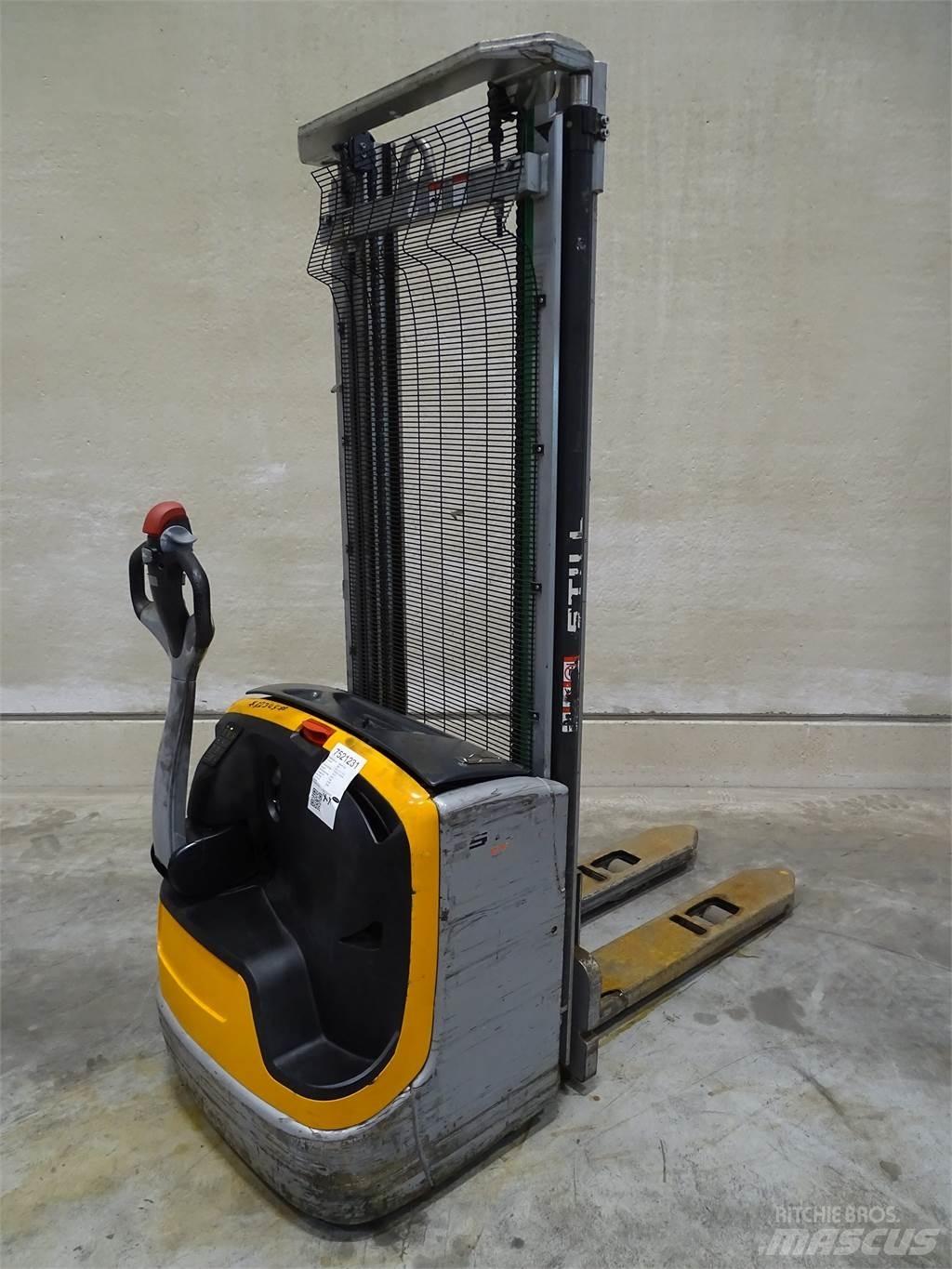 Still EXV14C Empilhador para operador externo