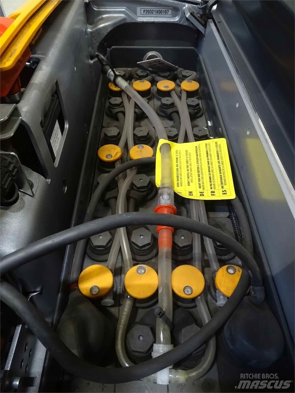 Still EXV14C Empilhador para operador externo