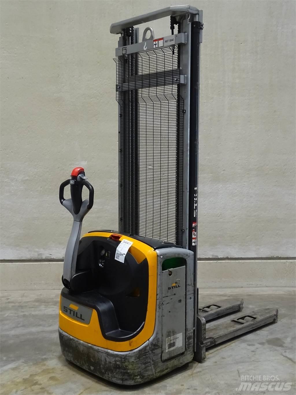 Still EXV14C Empilhador para operador externo