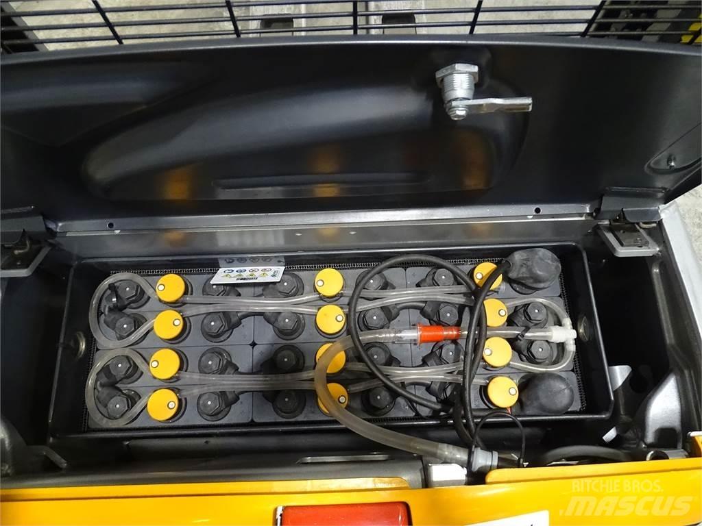 Still EXV14C Empilhador para operador externo