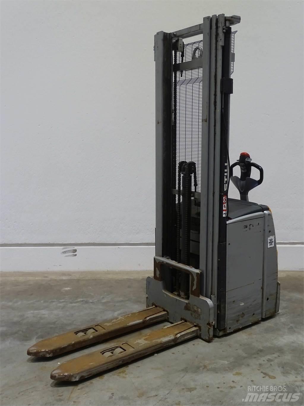 Still EXV16 Empilhador para operador externo