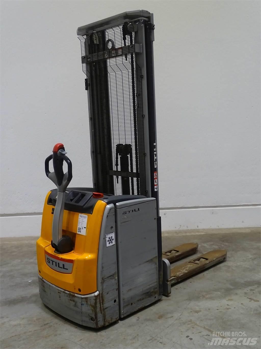 Still EXV16 Empilhador para operador externo