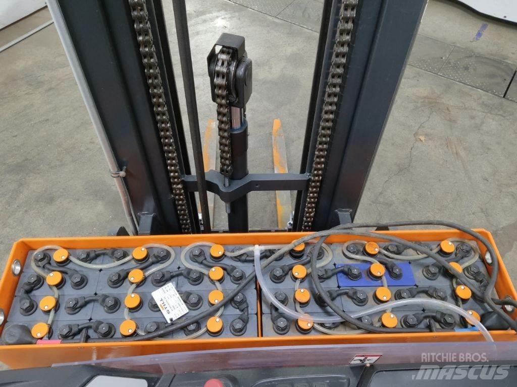 Still FM-X10 Empilhadores Elevadores