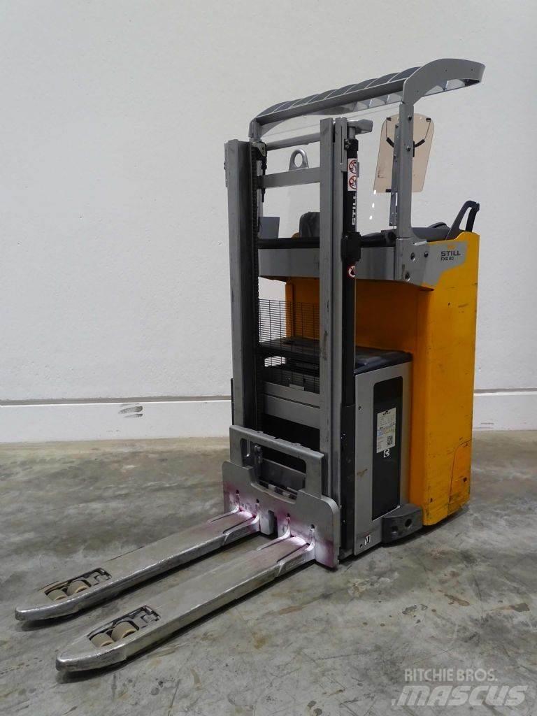 Still FXD20 Empilhador para operador externo