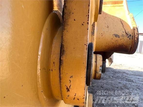 CAT 320 Escavadoras de rastos