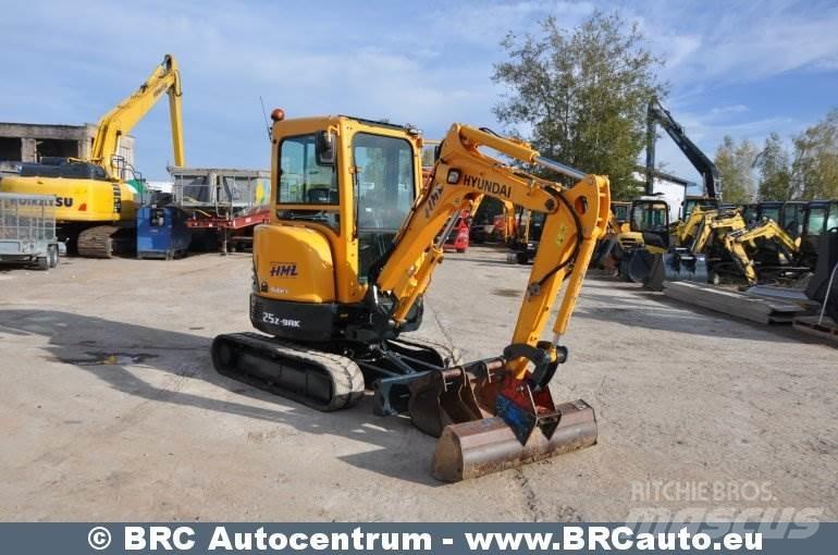 Hyundai R25Z-9AK Mini Escavadoras <7t