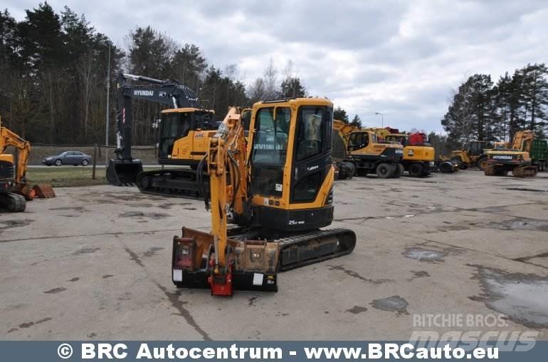 Hyundai R25Z-9AK Mini Escavadoras <7t