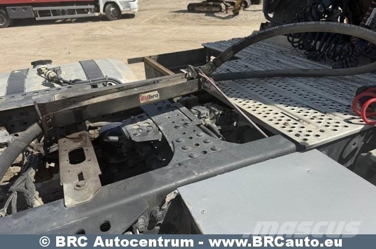 Mercedes-Benz Arocs Tractores (camiões)