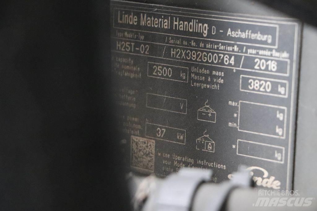 Linde H25T-02 Empilhadores a gás