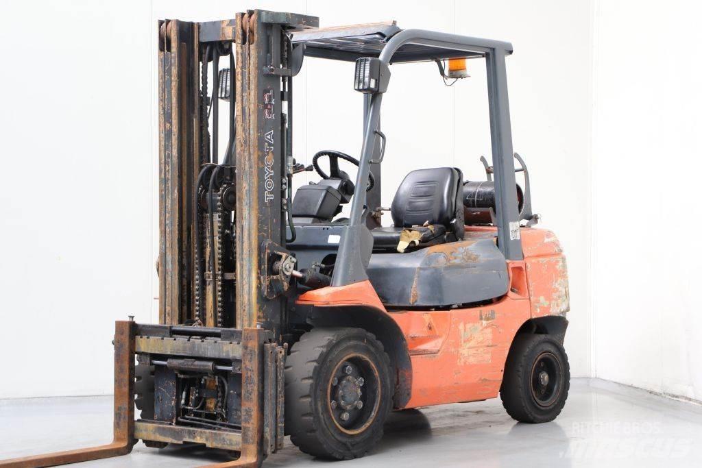 Toyota 02-7FGF30 Empilhadores a gás