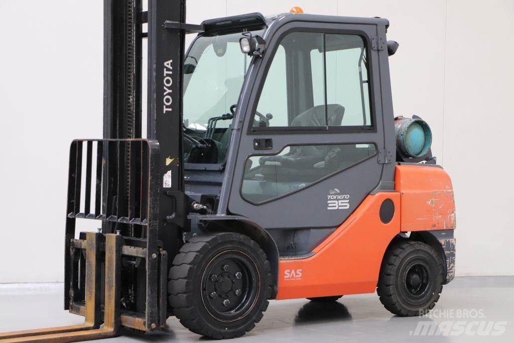 Toyota 02-8FGJF35 Empilhadores a gás
