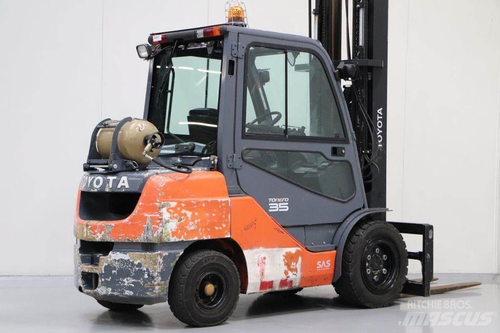 Toyota 02-8FGJF35 Empilhadores a gás