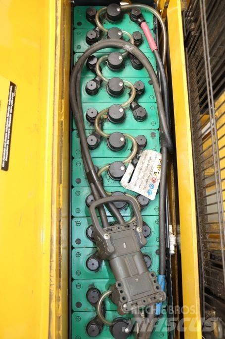 Yale MS12X Empilhador para operador externo