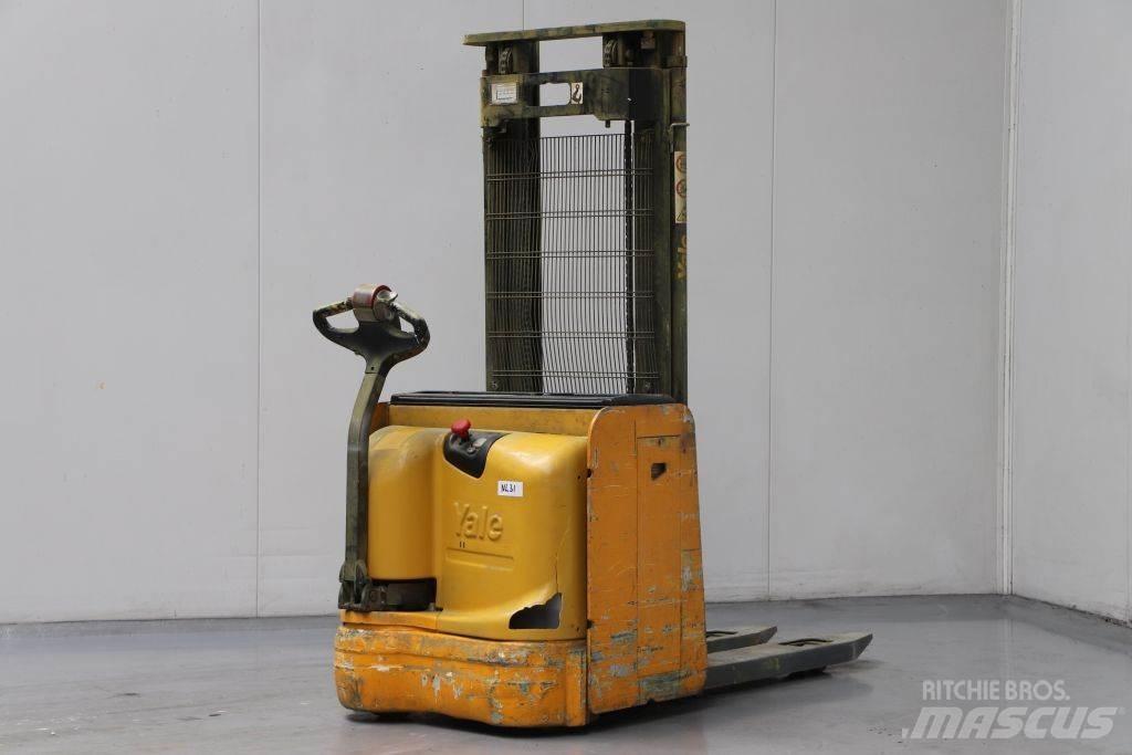 Yale MS16 Empilhador para operador externo