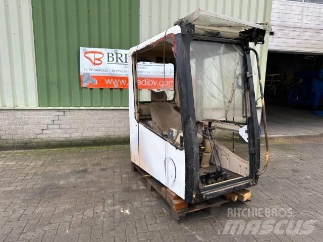 CAT 325 LN Cabines e interior máquinas construção