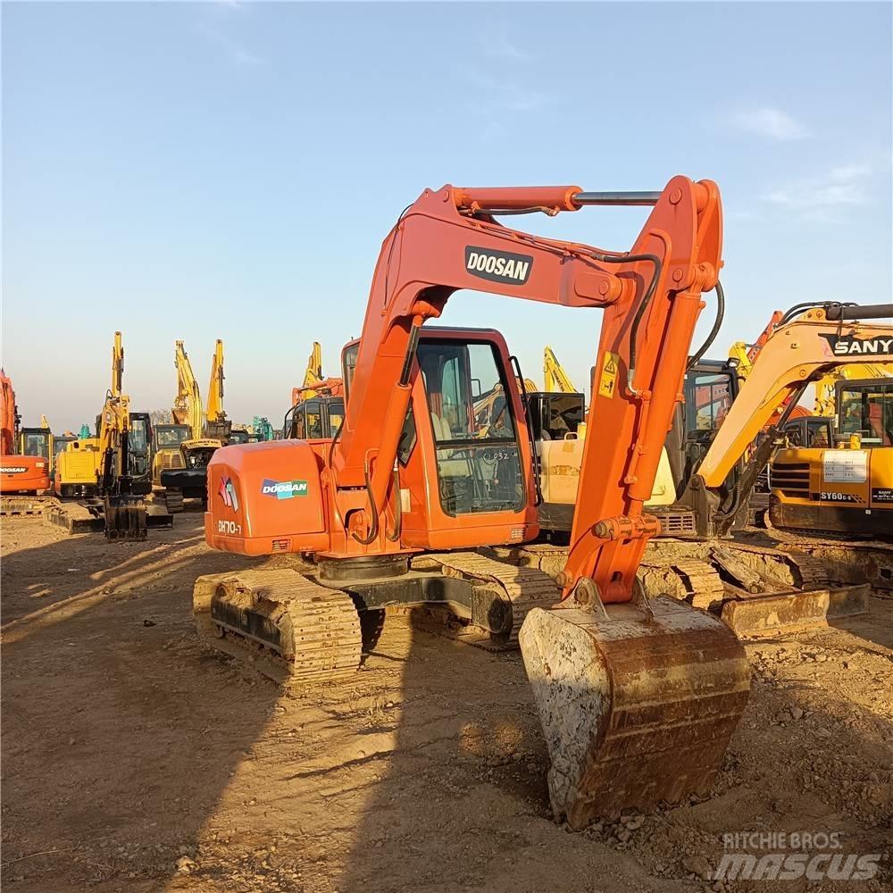 Doosan DH 70 Escavadoras de rastos