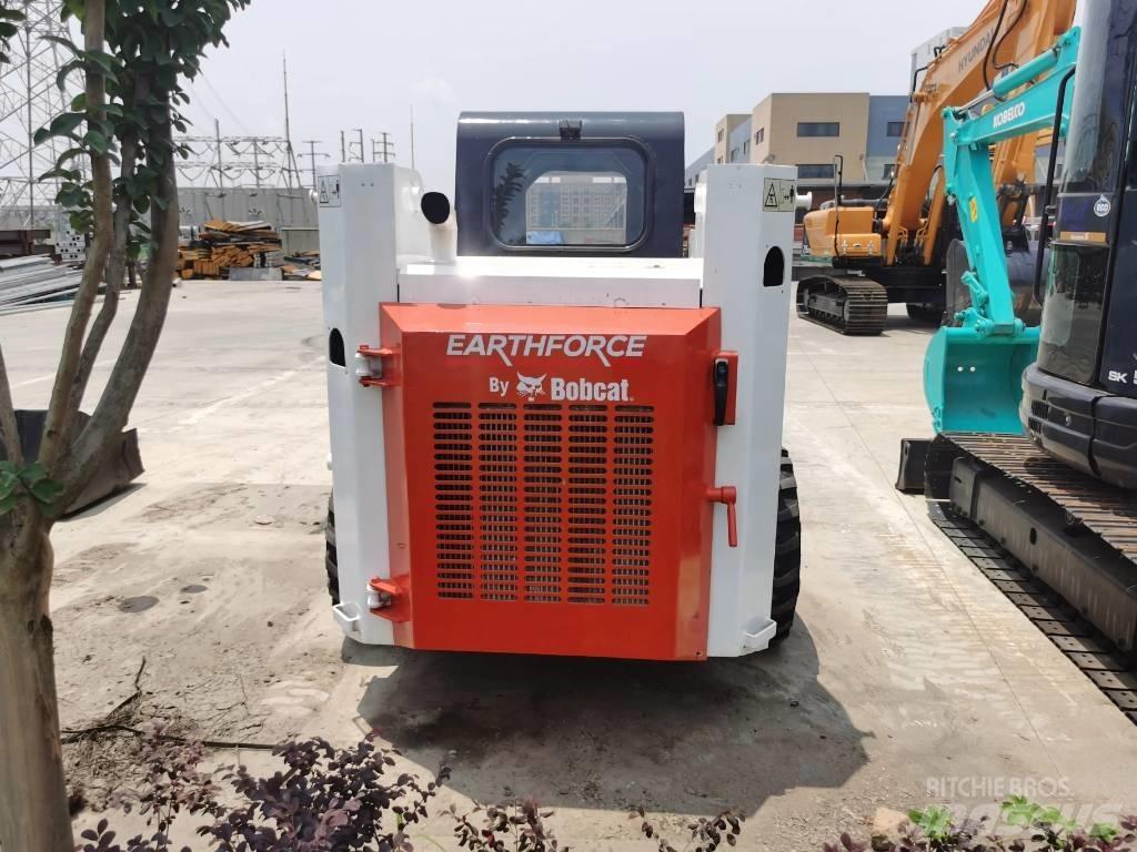 Bobcat S 130 Carregadoras de direcção deslizante