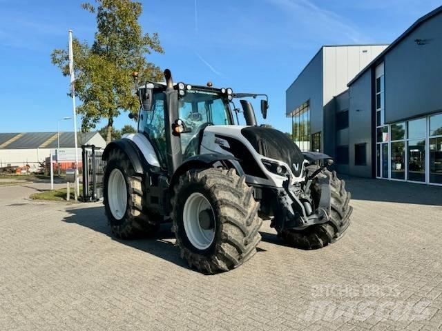 Valtra T214 Versu Tratores Agrícolas usados