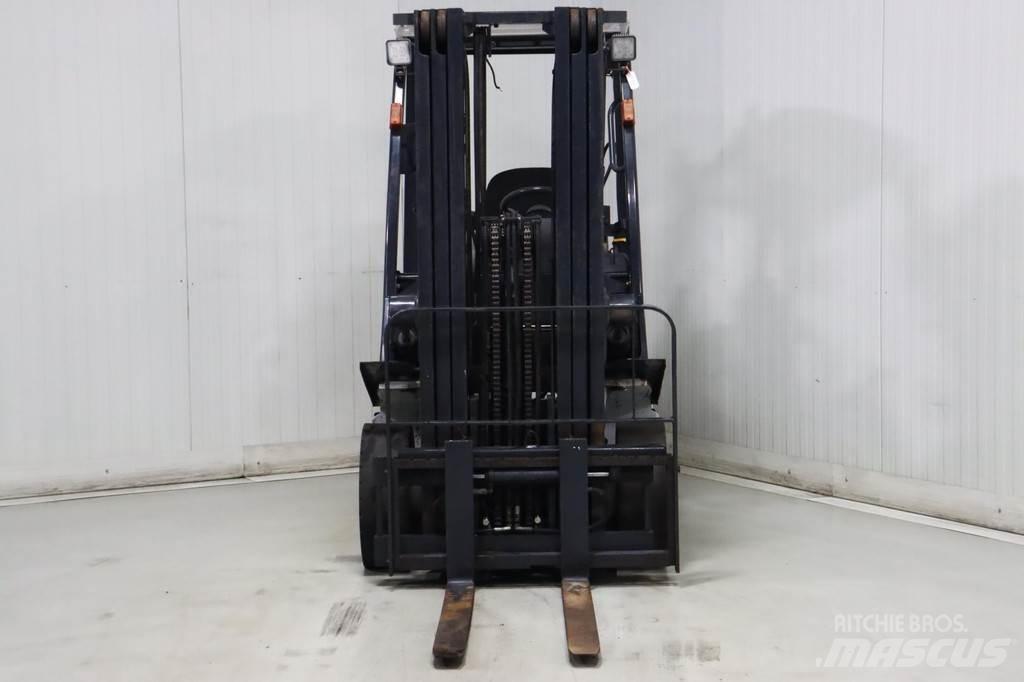 Nissan U1D2A20LQ Empilhadores a gás