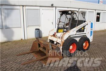 Bobcat 743 Carregadoras de direcção deslizante