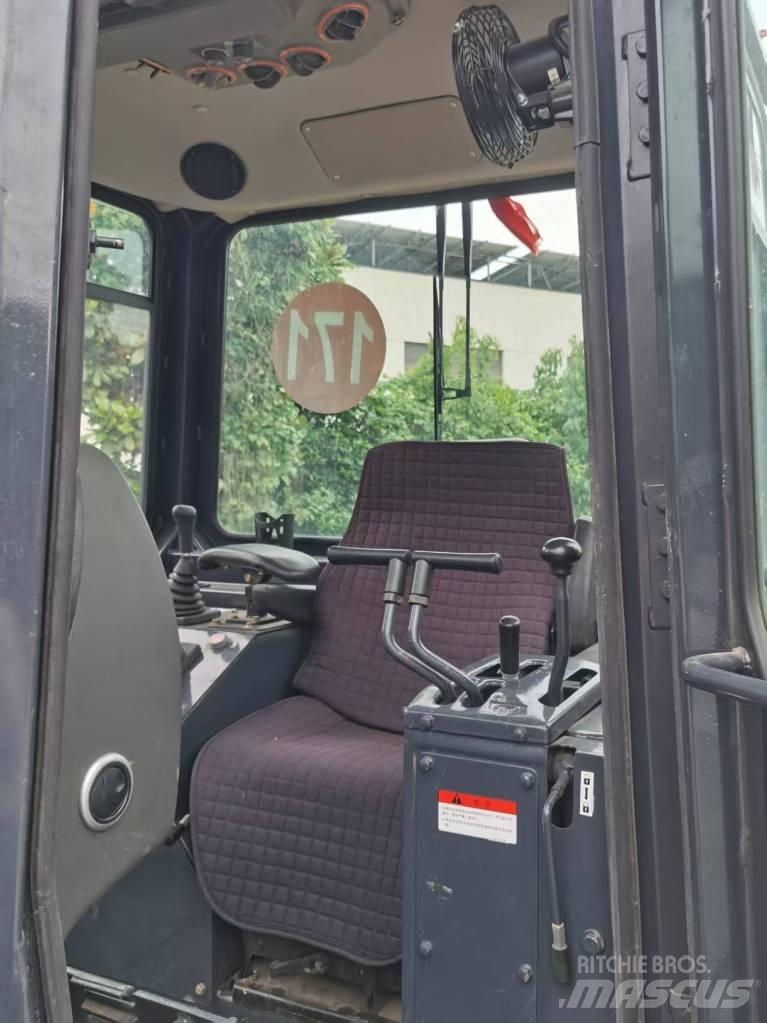 Shantui SD 22 Dozers - Tratores rastos