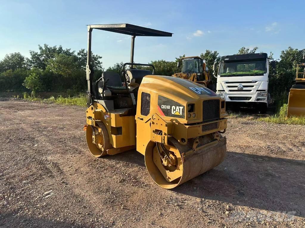 CAT CB 24 B Cilindros Compactadores tandem