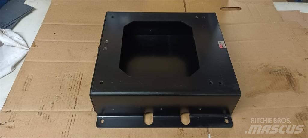  BeGe F687648 Cabines e interior