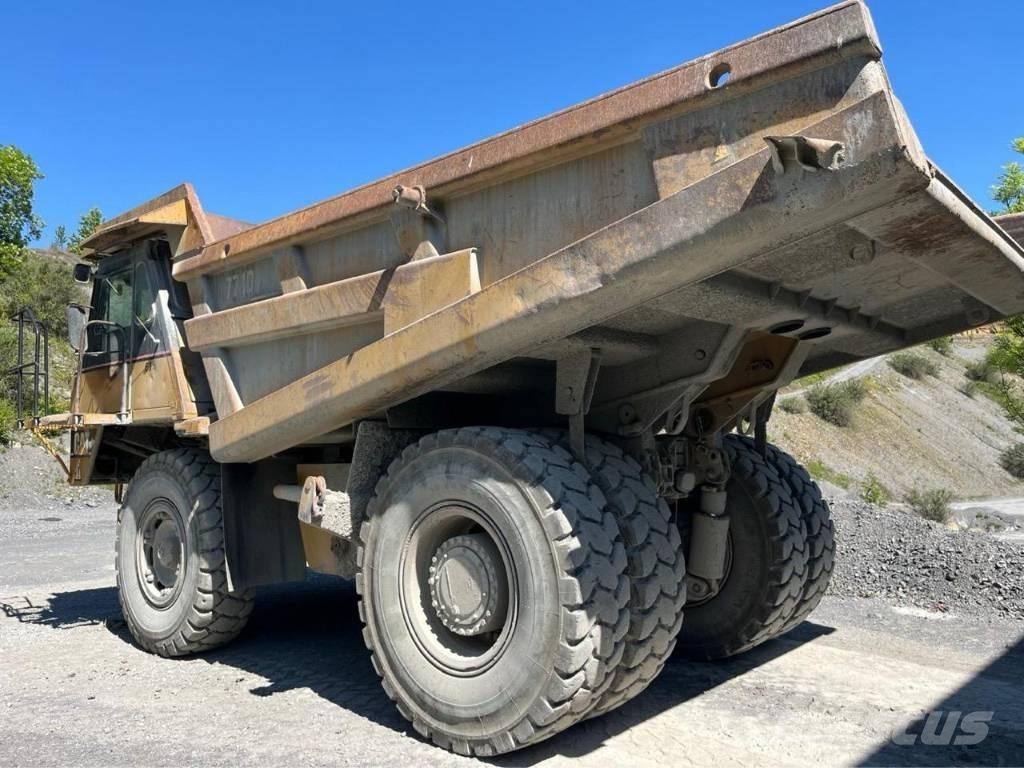 CAT 771D Camiőes dumper basculantes rígidos