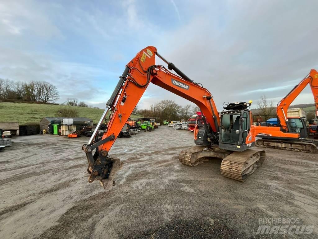 Doosan DX 235 Escavadoras de rastos