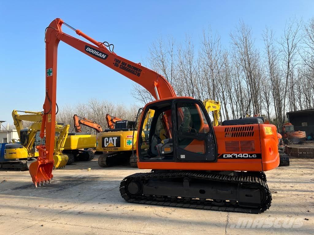 Doosan DX140 Escavadoras de rastos