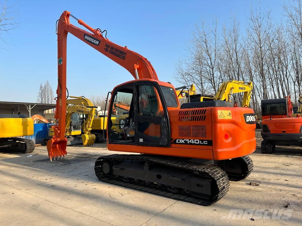 Doosan DX140 Escavadoras de rastos