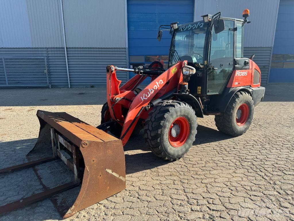 Kubota R085 Pás carregadoras de rodas